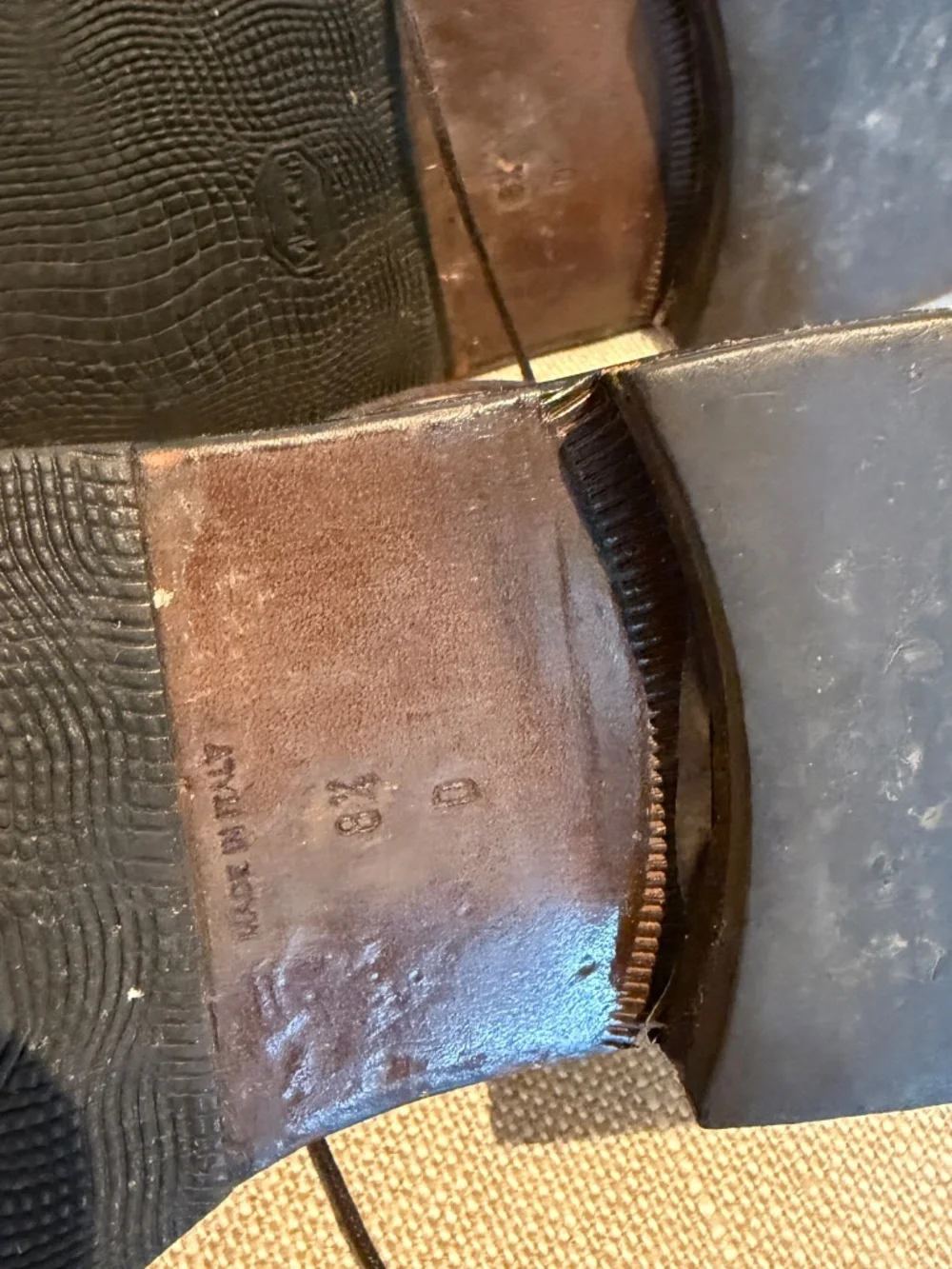 SALVADOR FERRAGAMO BLACK DRESS SHOES - Picture 5 of 7